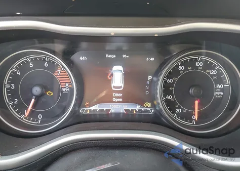 2016 Jeep Cherokee Trailhawk from USA, damaged, VIN 1C4PJMBS9GW109596